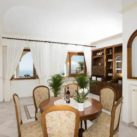 Willa Savina - Elegant Family Overlooks Amalfi Coast - *