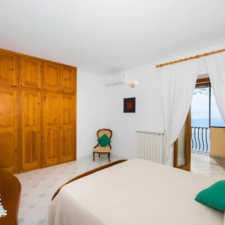 Savina - Elegant Family Overlooks Amalfi Coast -