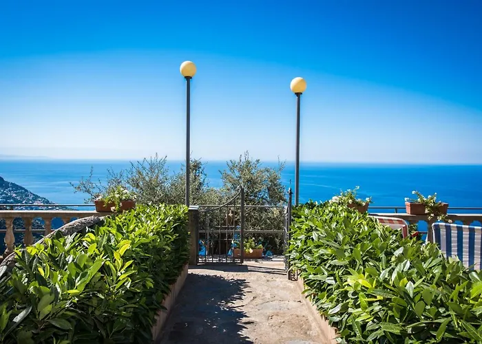 Savina - Elegant Family Overlooks Amalfi Coast - *