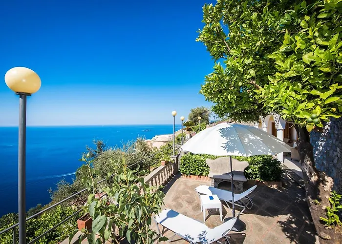 Savina - Elegant Family Overlooks Amalfi Coast - * Positano